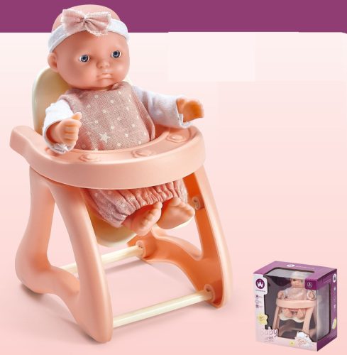 Csecsemő baba etetőszékkel