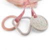 Bébi Plüss Flamingó + Rágóka, 32 cm – Az édes kis barát!