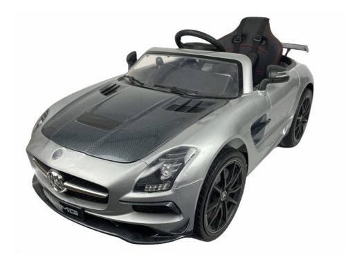 Mercedes SLS elektromos autó, magas fényû ezüst karbonnal